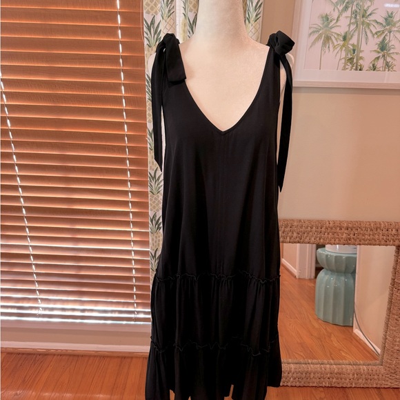 SPLENDID Black Dress Carolina Tie Shoulder Tiered Viscose Bow Details Size M NWT - Picture 2 of 7